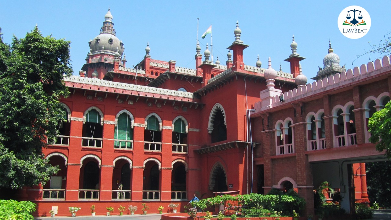 Special Hearing on Sunday| In EPS vs. OPS matter Madras HC refuses to stay AIADMK General Secretary Elections Special Hearing on Sunday| In EPS vs. OPS matter Madras HC refuses to stay AIADMK General Secretary Elections